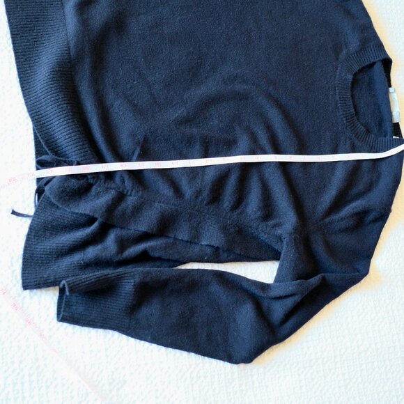 VINCE 100% Cashmere Cinched Side Navy Crew Neck Sweater - Picture 10 of 10